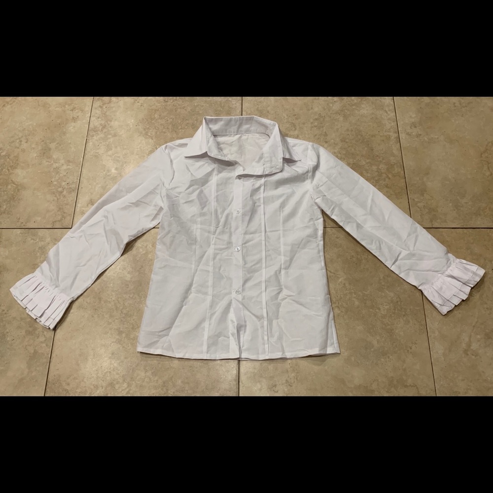 NWOT Cotton button top with frill sleeve 36” chest
